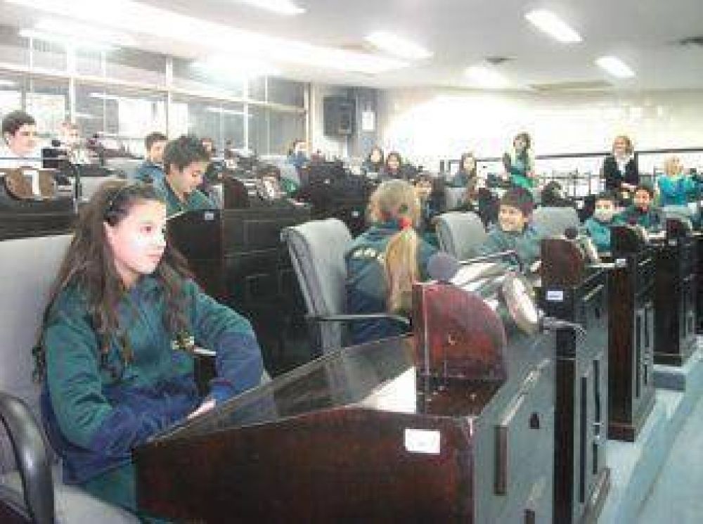 Concejales recibieron a alumnos de la Escuela Del Alto Sol