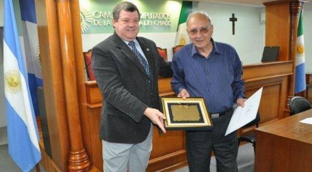 La Legislatura homenaje� a H�ctor Salvatierra