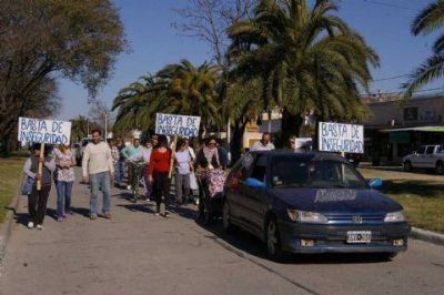 Vecinos marcharon reclamando mayor seguridad