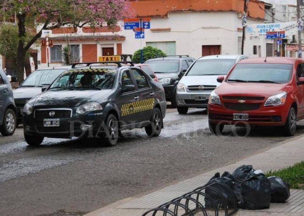 Taxis y remises: este domingo comienzan a regir las ordenanzas que regulan la actividad