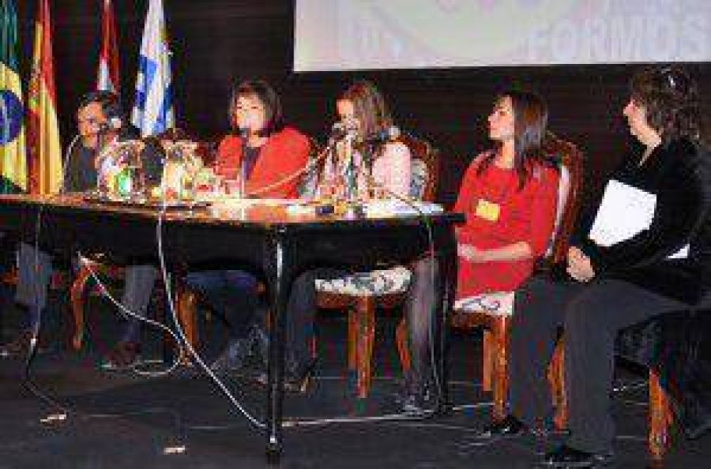 Con un balance altamente auspicioso cierra �cumbre� del derecho administrativo