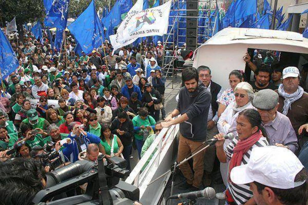 Jujuy: multitudinario repudio a la represin policial de estatales