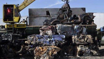 Aumenta la compactaci�n de autos abandonados