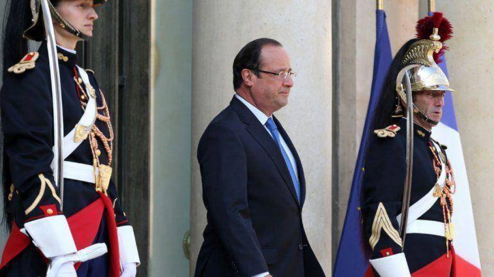 Francia ratifica su apoyo a EEUU para intervenir en Siria sin Reino Unido