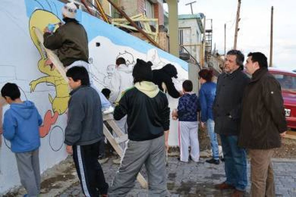 Embelleciendo y dando pertenencia a los distintos barrios de la ciudad