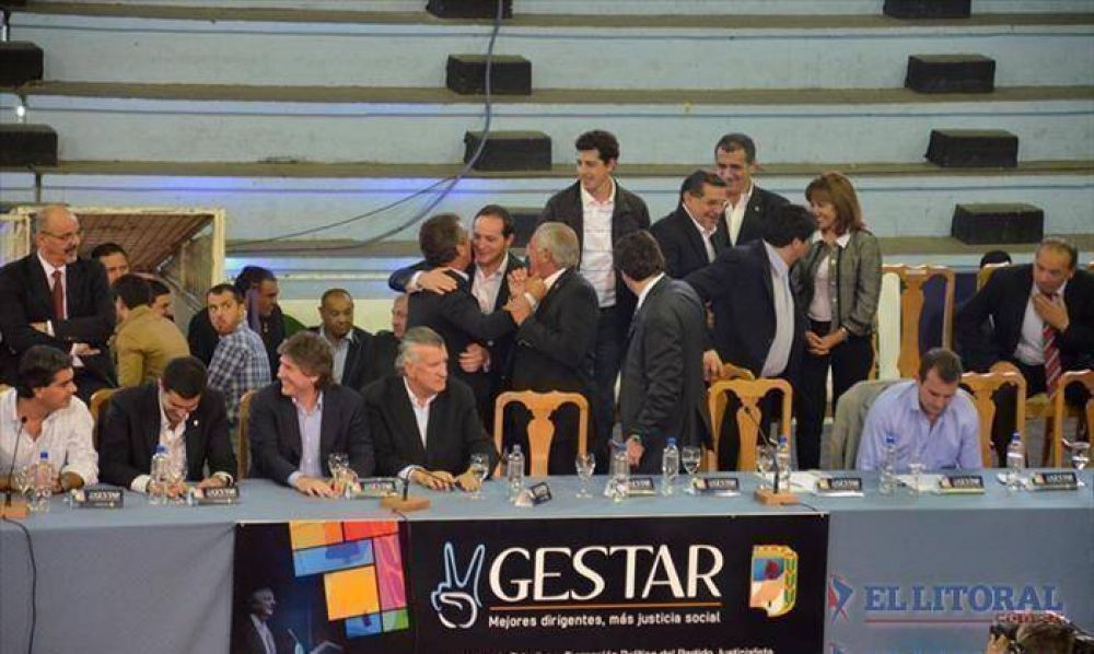 Gobernadores K llegan hoy para apoyar a Camau