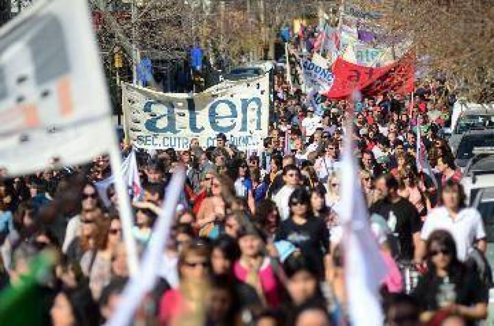 Tras la marcha, mapuches harn bloqueo a Chevron