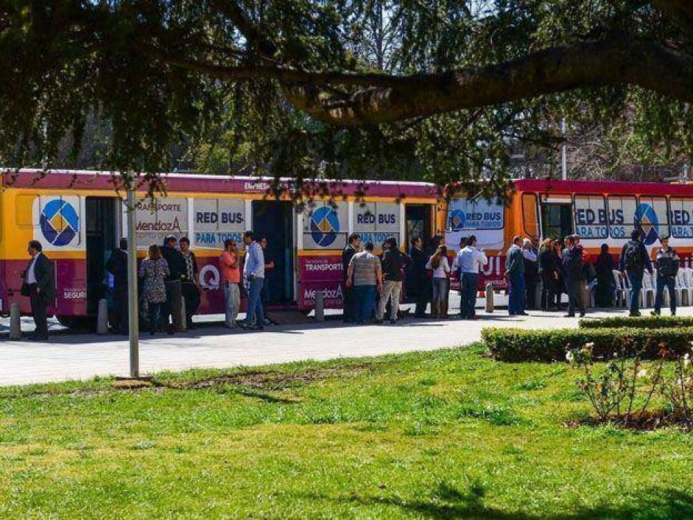 Desde este viernes podr� cargarse la Red Bus en dos micros que saldr�n a recorrer municipios de la provincia