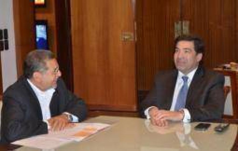 AFIP promete solucionar disputas por bonos con empresas riojanas