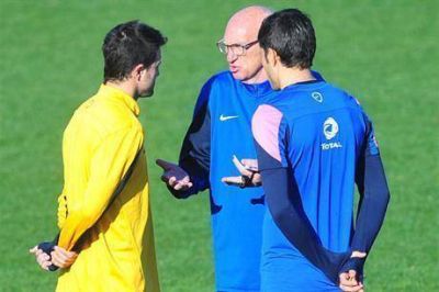 Carlos Bianchi pate� el tablero: Gigliotti titular, Gago suplente