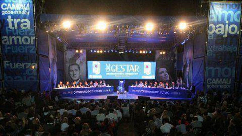 El exabrupto de un gobernador contra sus rivales