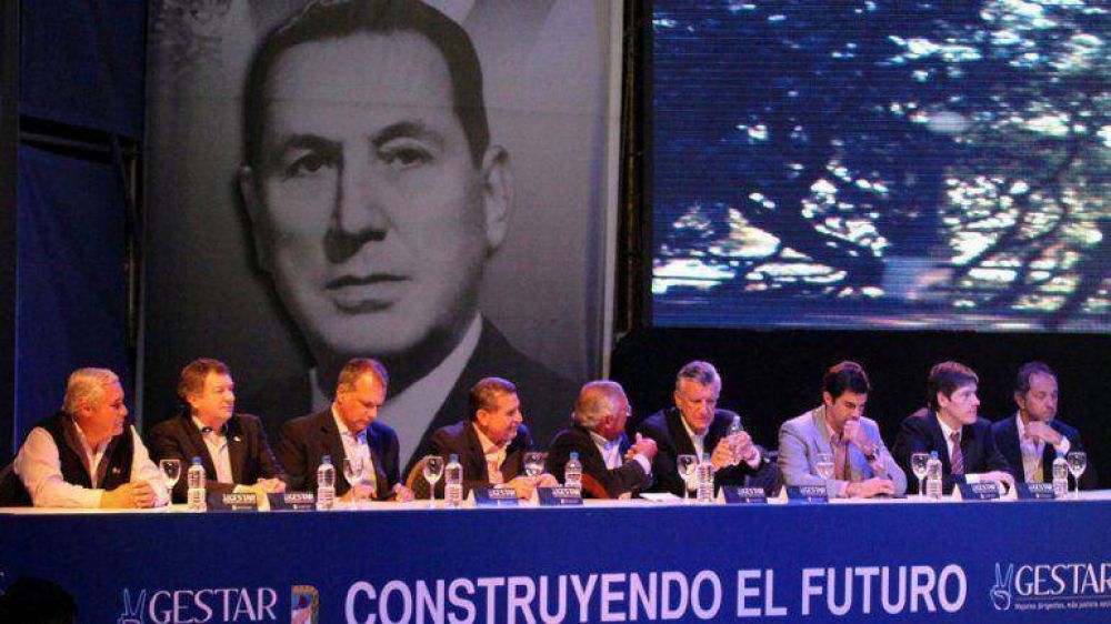 El kirchnerismo busc� enviar una se�al de unidad y prometi� lealtad a la Presidente