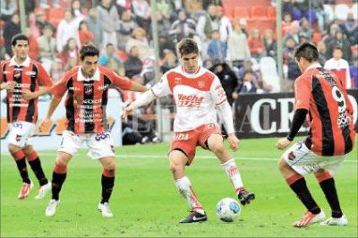 Uni�n no quiere hacer agua en el Fragata Sarmiento