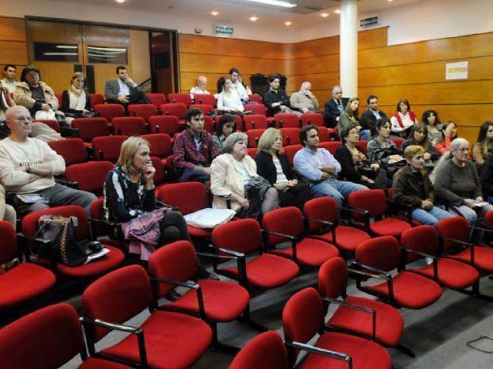 Las v�ctimas de la explosi�n y su primer contacto con las batallas judiciales a librar