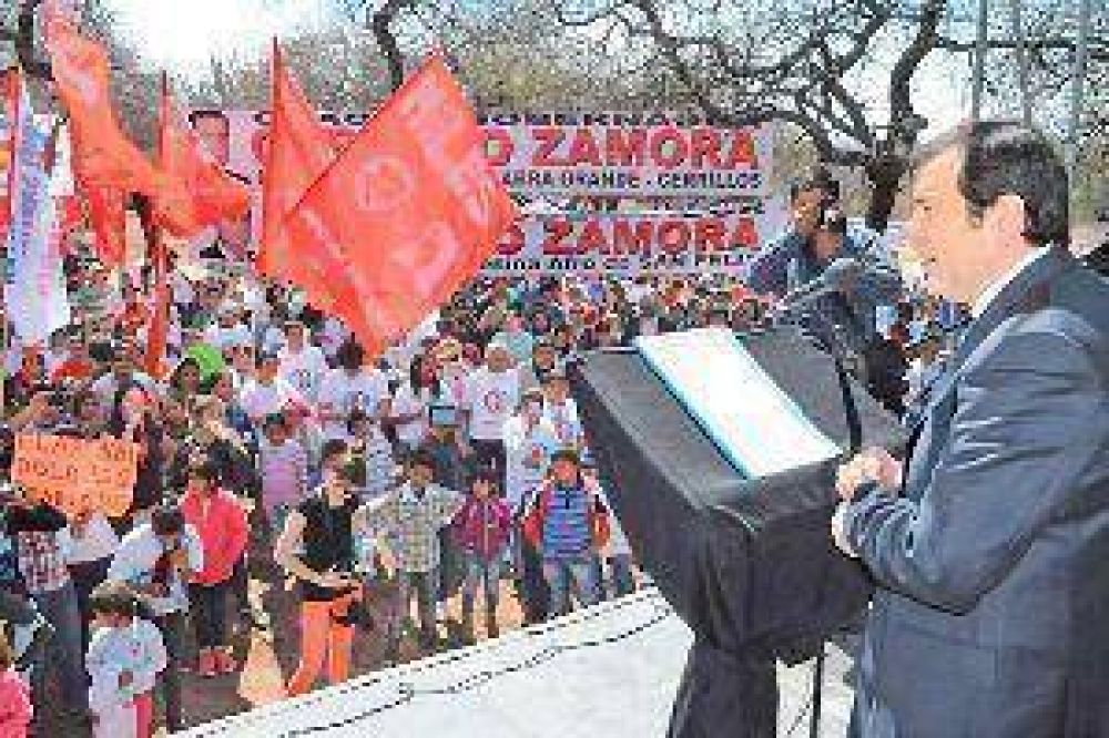 Zamora inaugur� mejoras en camino que une San F�lix con El Bobadal