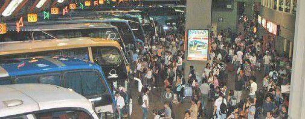 Siguen sin circular colectivos de Sierras de C�rdoba y Urquiza