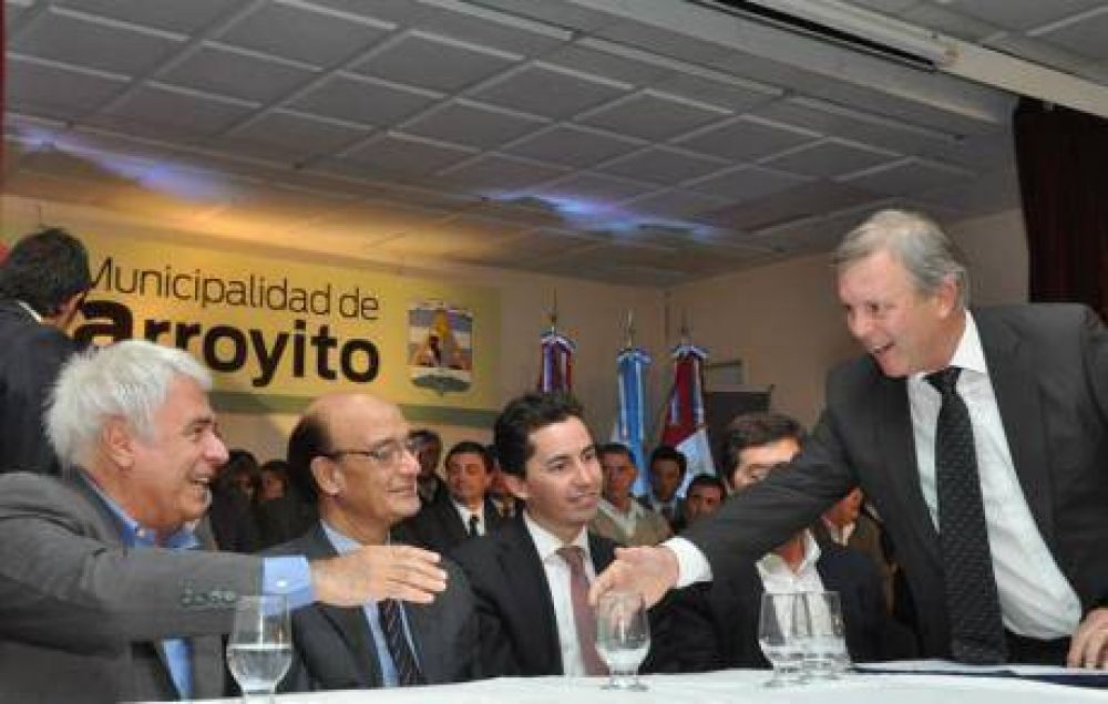 Intendentes pidieron por la autov�a 19