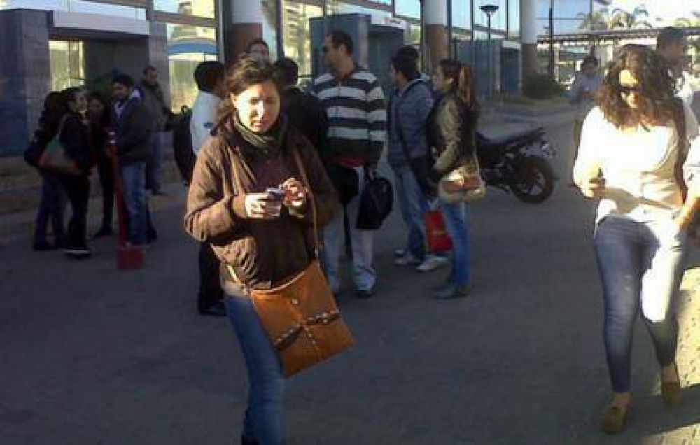 Los despidos son un peligro latente en los call centers