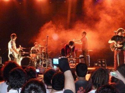 Una multitud disfrut� del show del Cuarteto de Nos en el Tokio