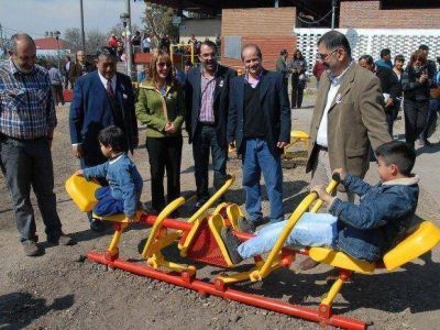 El barrio Santa Rosa honr� a su santa patrona