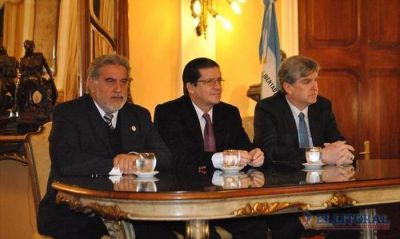 Ahora la Provincia anunci� que construir� 1.800 viviendas en los pr�ximos tres a�os