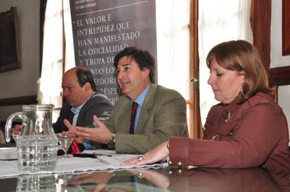 Concurso para alumnos de secundaria �En Cuento con la Gloria�: centrado en el 3� fasc�culo de �Historia Viva�: la batalla de San Lorenzo