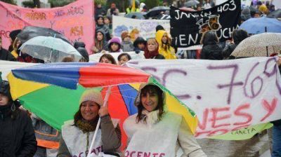 Docentes continuar�n con asambleas lunes y martes