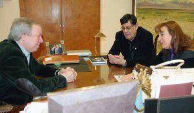 Se atrincher� el Comisionado de Fomento de Fitz Roy y Jaramillo, ante la orden del Ejecutivo de reemplazarlo
