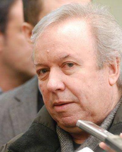 �El que entra a dedo, se va cuando ese dedo lo decide�