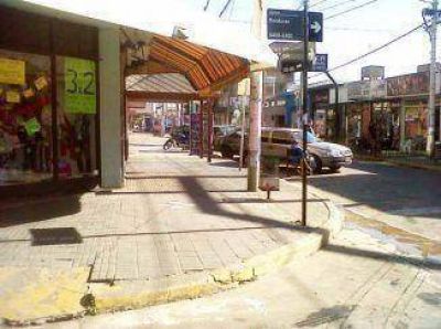 Comerciantes con sentimientos encontrados ante la llegada del Carrefour a Ezpeleta