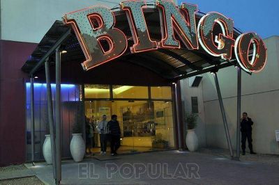 Habilitaron un espacio en el Bingo donde se puede fumar