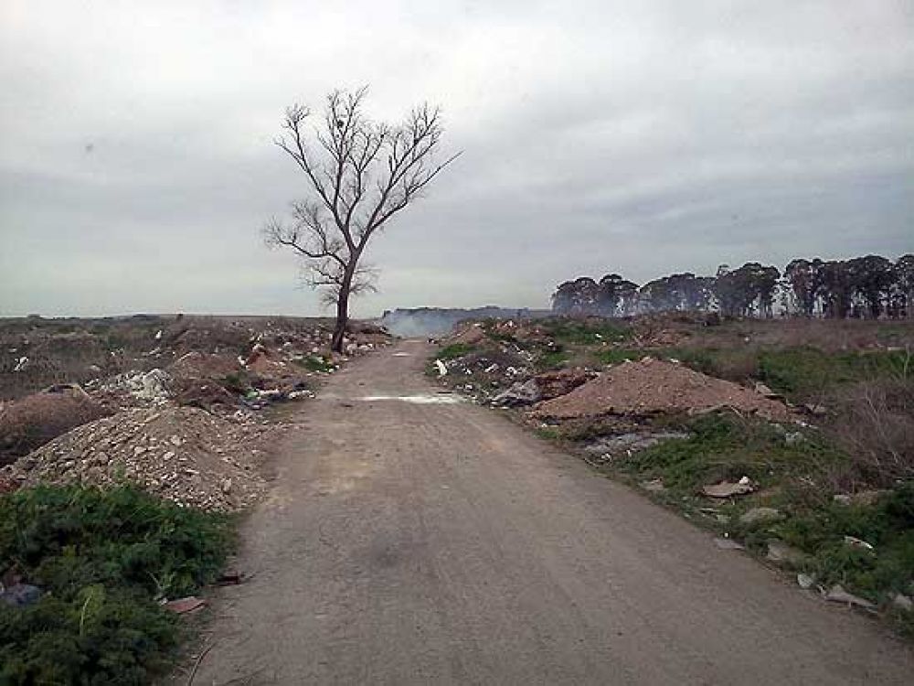 Basural a cielo abierto inquieta a vecinos de Villa Fortabat