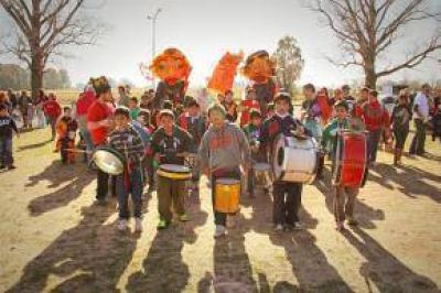 Sonrisas para Todos, este s�bado en Barrio Del Carmen con la presentaci�n del Grupo Impacto