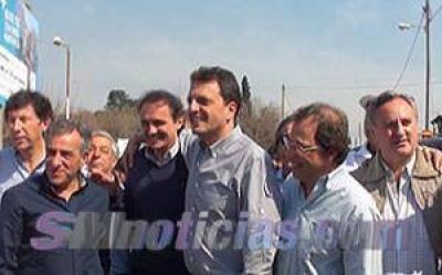 En San Miguel, Massa con de la Torre, y casi todos los intendentes del Frente Renovador