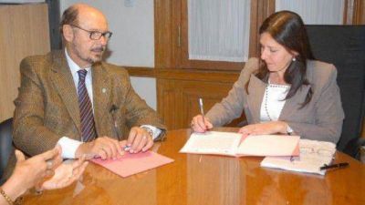 Capacitan a docentes y alumnos en im�genes satelitales