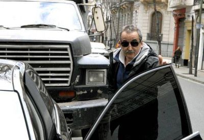 Reapareci� Moreno y anticip� que controlar� la econom�a hasta 2015