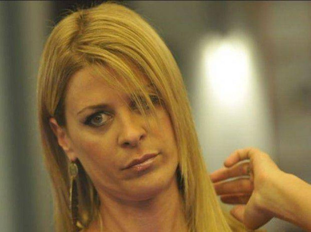 �Extra�ar� a Cabr�?: Los misteriosos tuits de Eugenia Tobal
