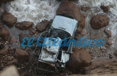 Un joven muri� al caer con su autom�vil en la zona de Alcantilados