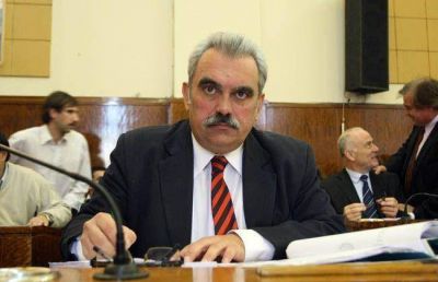 Se formaliz� el proyecto para modificar norma que rige a Defensor�a del Pueblo