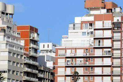 Se recuperan las operaciones inmobiliarias pero la tendencia a�n sigue siendo negativa