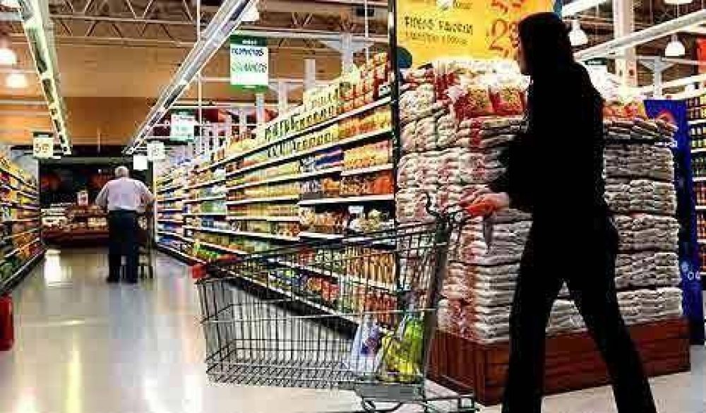 Para el Gobierno de la Ciudad, se necesitan $24 por d�a para comer