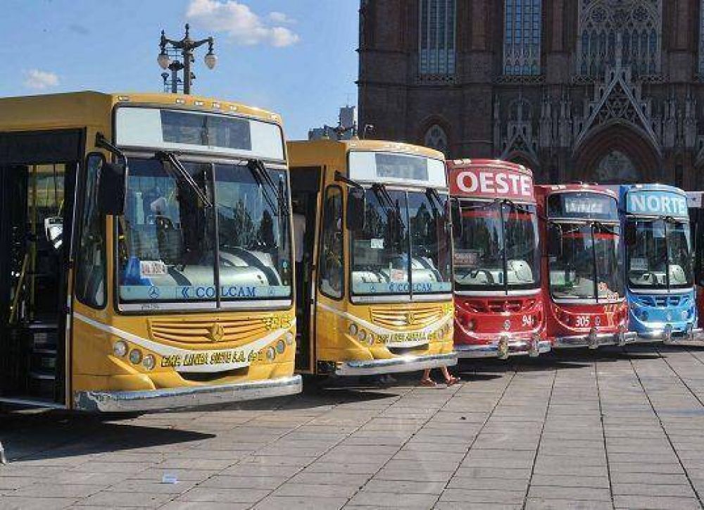 Inspecciones a micros en La Plata:  regularizaron el estado de 30 unidades