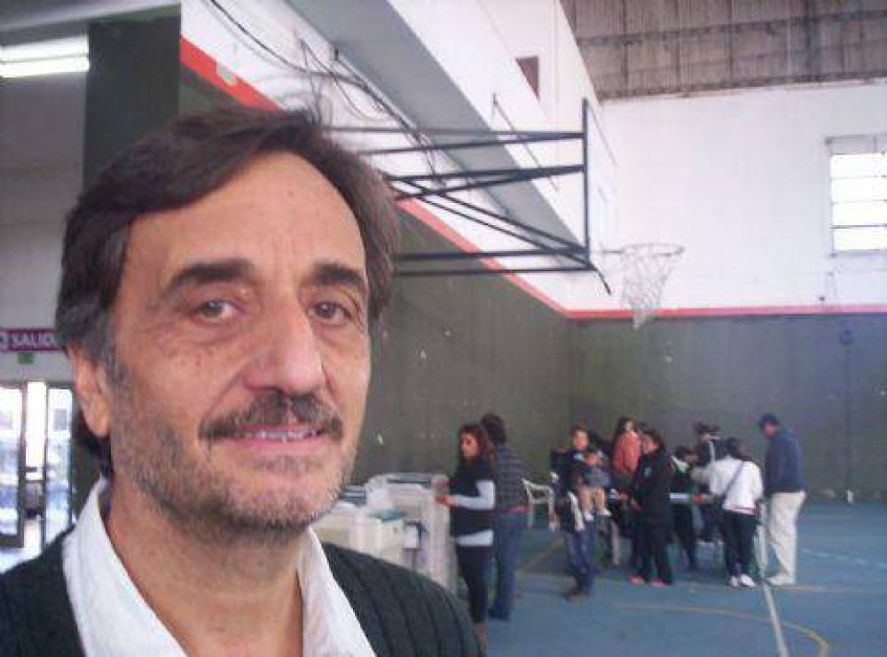 Contin�a con �xito la entrega de las nuevas tarjetas del Programa Alimentario