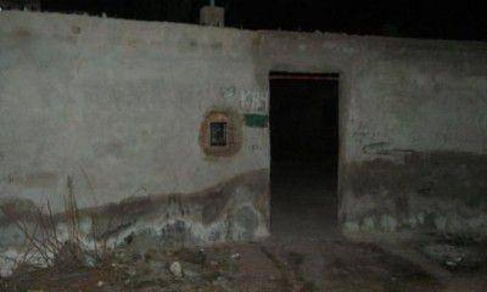 Allanaron tres viviendas en Tunuy�n que funcionaban como clubes nocturnos
