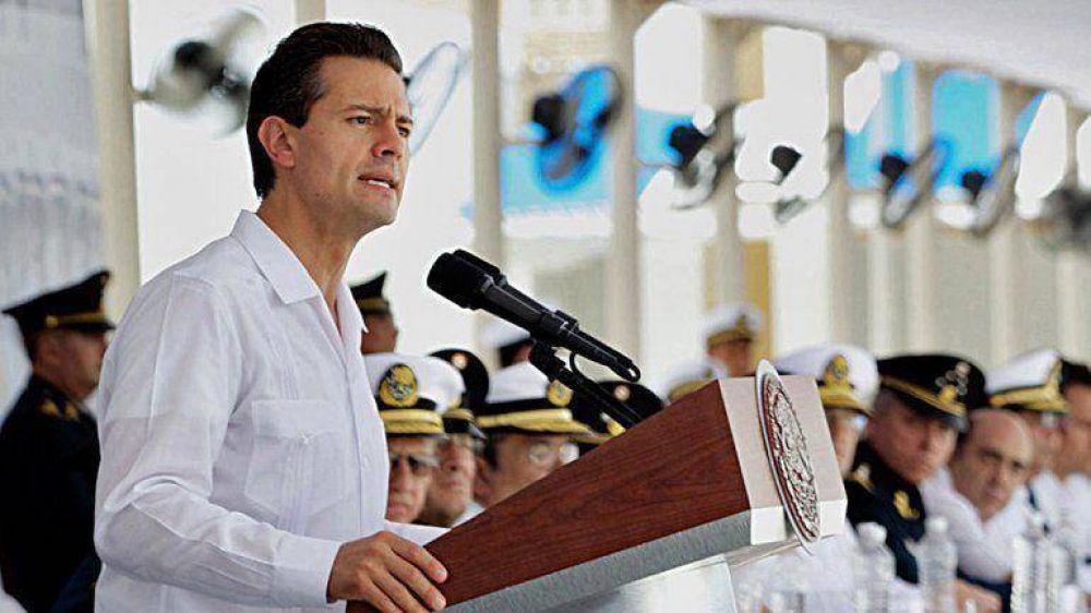 Pe�a Nieto envi� al Parlamento su primer informe de gobierno