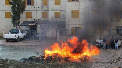 Amigos de la v�ctima golpearon a Lara y quemaron sus pertenencias