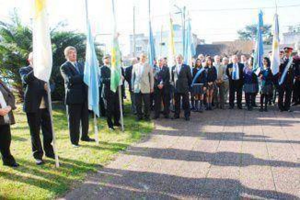 Bernal celebr sus Fiestas Patronales con un desfile cvico