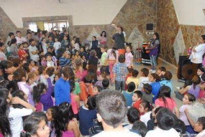 Divertido d�a del ni�o en el Club Villa Nueva, de la mano de �NICA