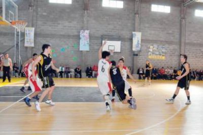Hurac�n de Trelew y N�utico lograron la clasificaci�n