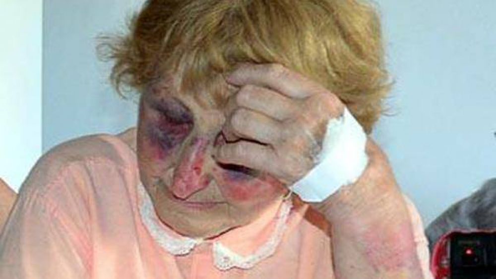 Crecen denuncias de maltrato hacia personas mayores de 50 a�os
